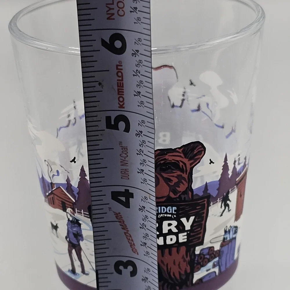 Lift Bridge Brewing Berry Blonde Ale Beer Glass Craft‎ Bear Winter Ski Scene